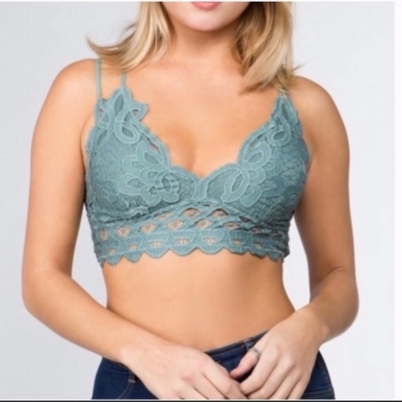 SALE Black Double Strap Crochet Lace Scallop Bralette - Picture 2 of 3